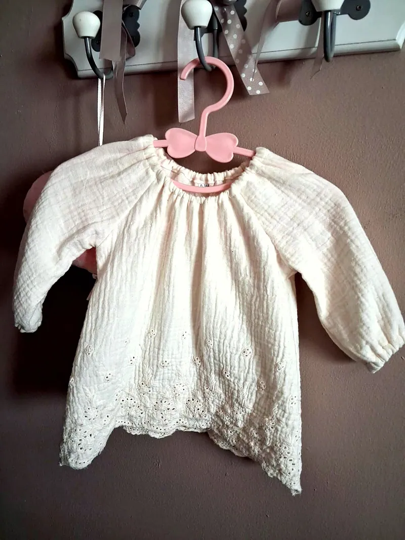 Blouse Gaze Ajourée — Gaze de coton ivoire, fait main près d'Avignon